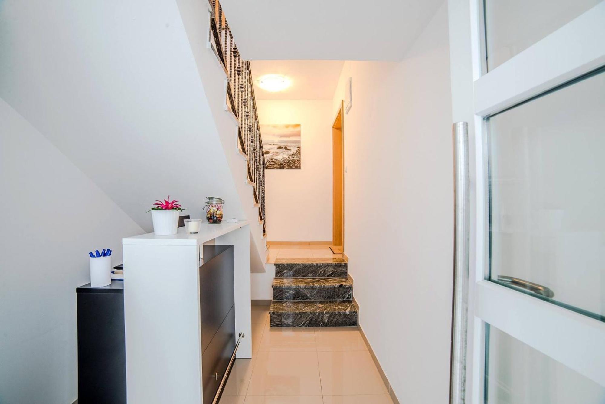 Adriatic Apartment *