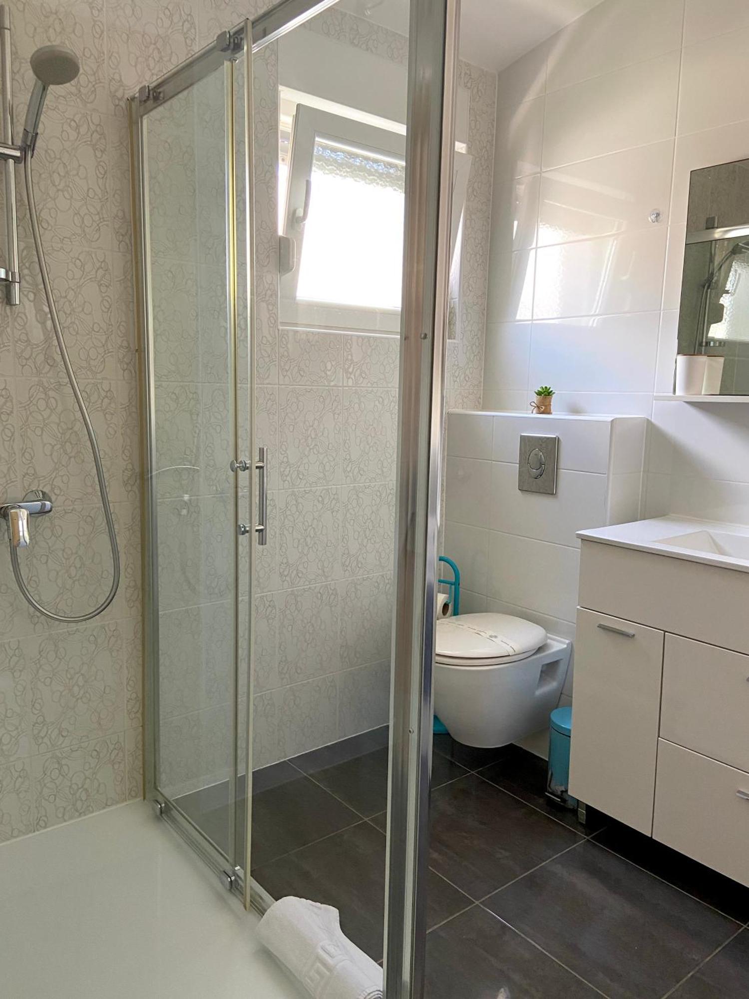 Adriatic Apartment Vir