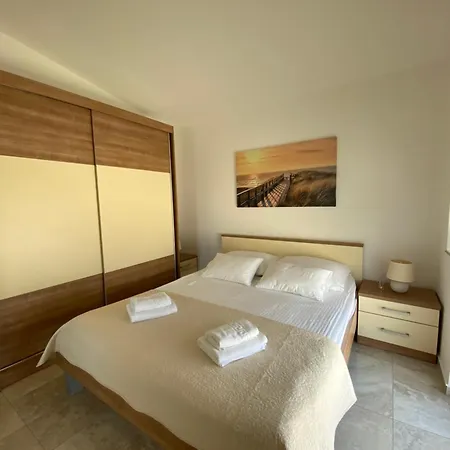 Apartmani Villa Adriatic Vir Exterior photo