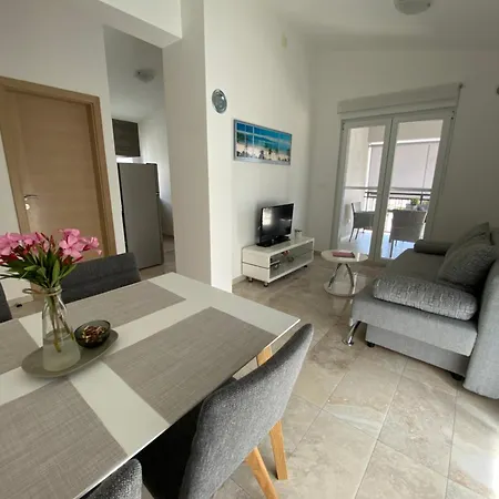 Apartmani Villa Adriatic Vir Exterior photo