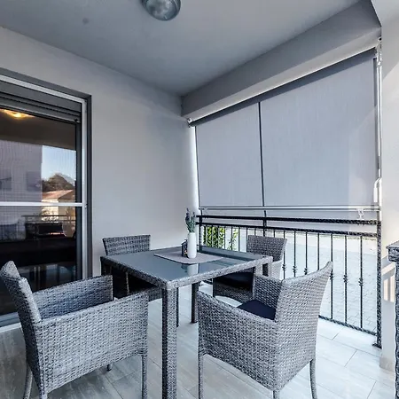 Apartmani Villa Adriatic Vir Exterior photo